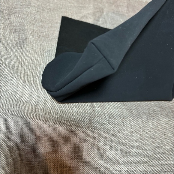 CHANEL Flap Over Black Dust Bag - Picture 4 of 10